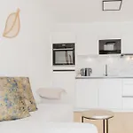 Animea & Appartements-ossiacher