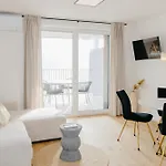 Animea & Appartements-ossiacher