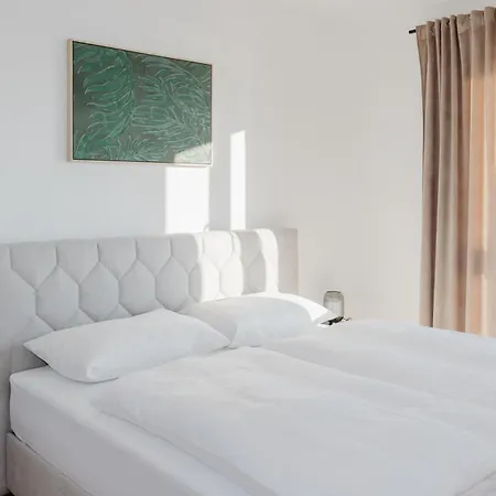 Animea & Appartements-ossiacher * אננהיים