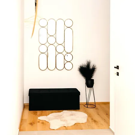 Animea & Appartements-ossiacher