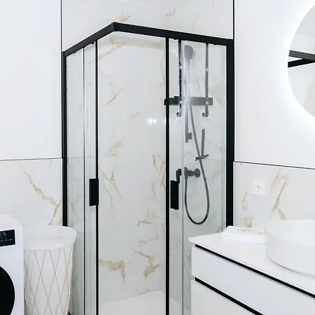 Animea & Appartements-ossiacher דירה