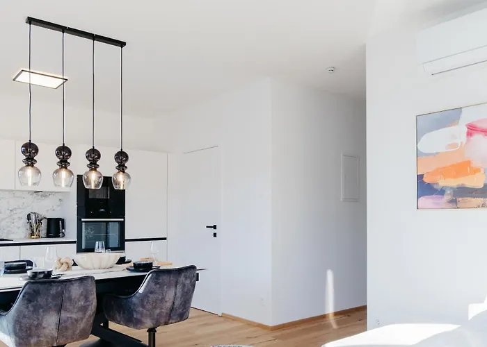 Animea & Appartements-ossiacher