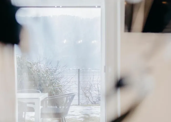 Animea & Appartements-ossiacher *