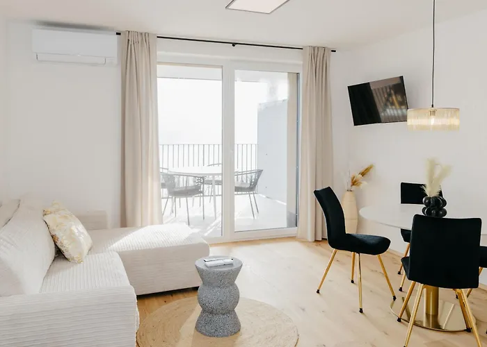 Animea & Appartements-ossiacher