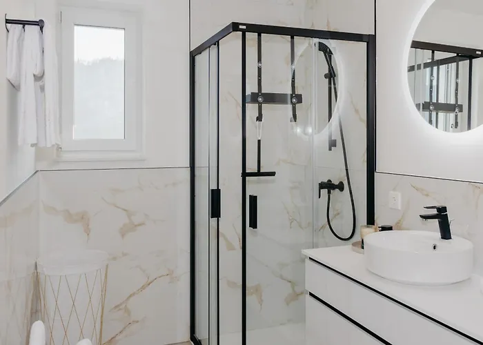 Animea & Appartements-ossiacher